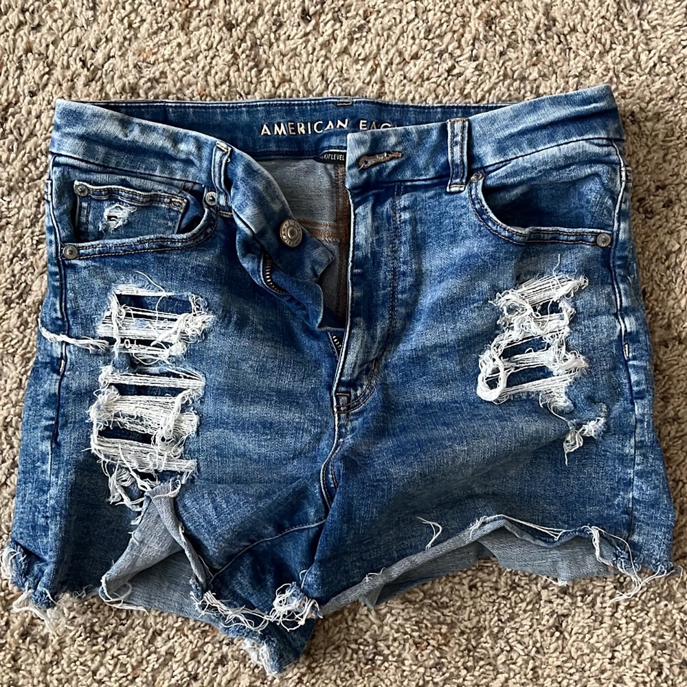 American Eagle size 8 shorts. EUC